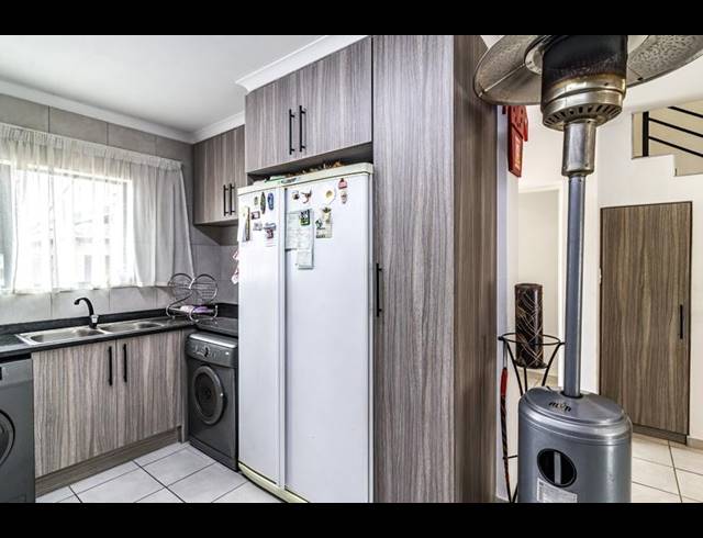 3 BEDROOM TOWNHOUSE FOR SALE IN BRACKENDOWNS